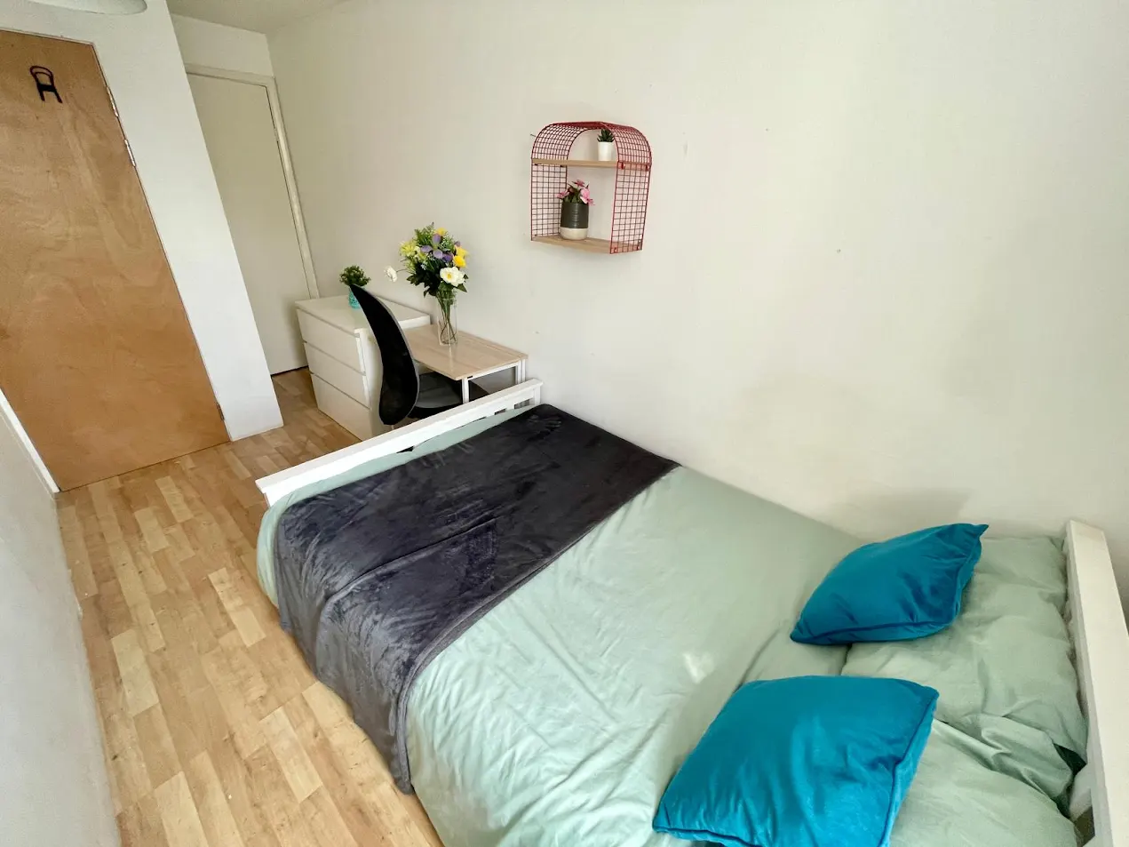 Double room in Acton Town / South Ealing